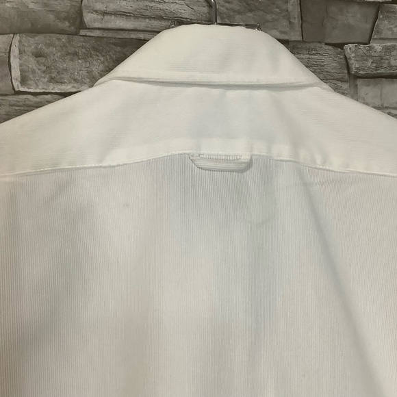 Black Iris  Button-up Top in White  (W334) - Picture 12 of 12